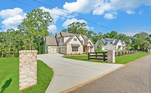 6760 Pannell Rd, Buford, GA 30518-5530