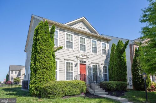1207 Wright Ct, Fredericksburg, VA 22401-2662