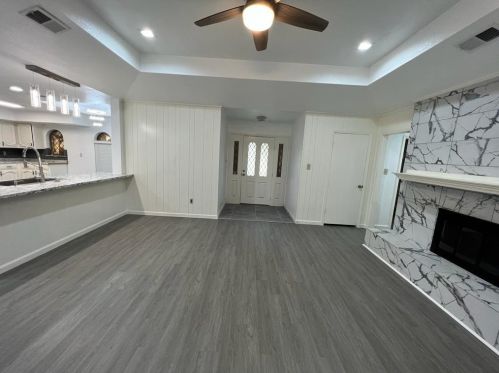 1502 Northridge Dr, Carrollton TX  75006-1428 exterior