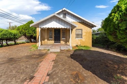 1098 15th St, San Bernardino, CA 92411-1960