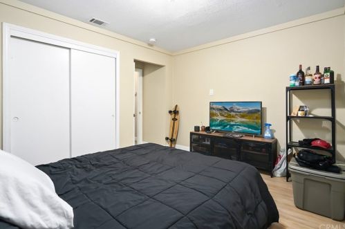 611 Broadway, Anaheim CA  92805-4101 exterior