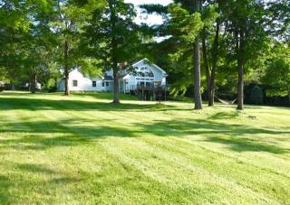 562 Old Bow Rd, Weathersfield VT  05156-9249 exterior