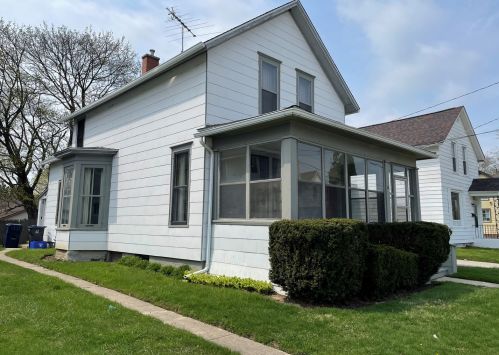 26 Jefferson Ave, Waukegan, IL 60085-5339