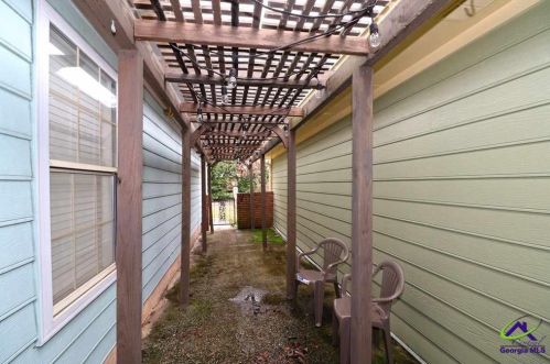 110 Williamsburg Ave, Warner Robins GA  31088-5662 exterior