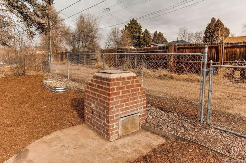 2110 Pontiac St, Denver CO  80207-4056 exterior