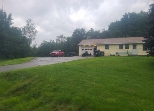 2870 Parade Rd, Laconia, NH 03246-1508