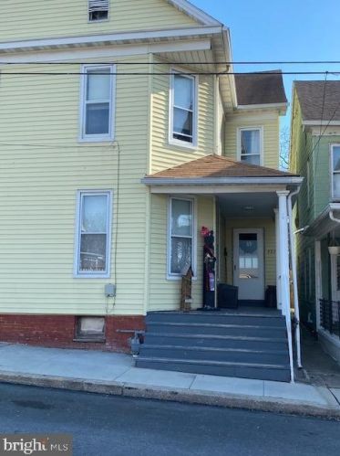 427 Franklin St, Hanover, PA 17331-3909