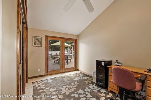 278 Edgebrook Rd, Trenton NJ 08691-3732 exterior