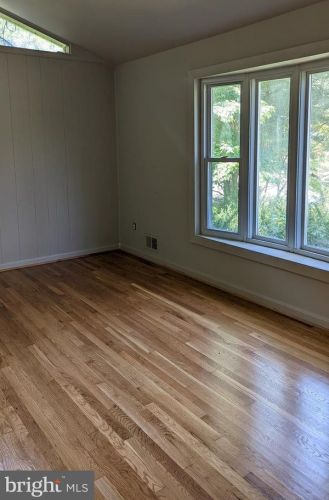 8634 Cromwell Dr, Springfield VA  22151-1209 exterior