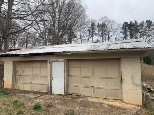 3951 Waldrip Dr, Gainesville, GA 30504-5421