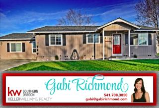 3096 Paul Cir, Medford OR  97504-9027 exterior