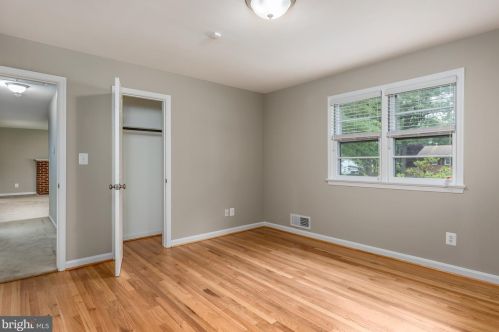 7209 Lamar Dr, Springfield VA  22150-3129 exterior