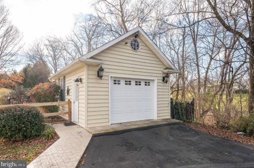 874 Pheasant Hill Rd, Summit Point WV  25446-3634 exterior