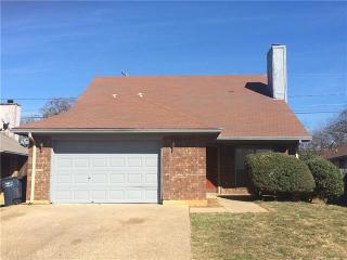 7421 Little Rock Ln, Fort Worth TX  76120-2445 exterior