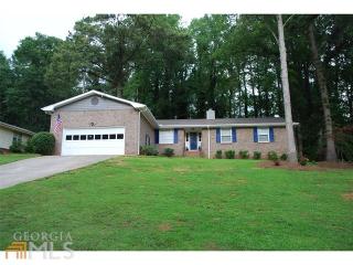 716 Bruce Way, Lilburn, GA 30047-2220
