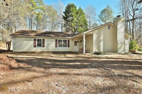 22 Louise St, Newnan, GA 30265-1740
