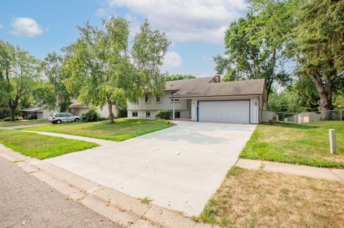12977 Finch Way, Saint Paul, MN 55124-8140