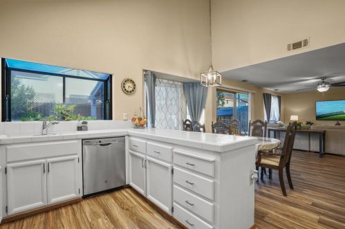 2024 Bailey Dr, Modesto CA  95355-9160 exterior