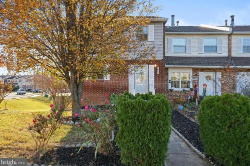 3487 Cranmer Mews, Woodbridge VA  22193-5301 exterior