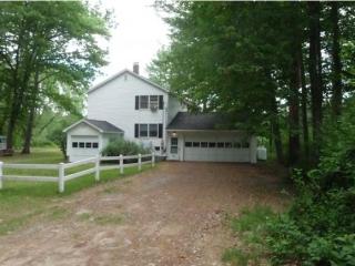 69 Kimball Dr, Manchester, NH 03106-2617