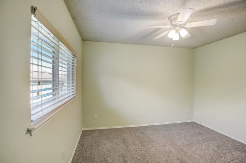 4000 Cortina Dr, Austin TX  78749-4924 exterior