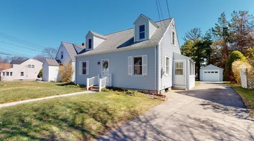 362 Oakwood Ave, Hartford, CT 06110-1153