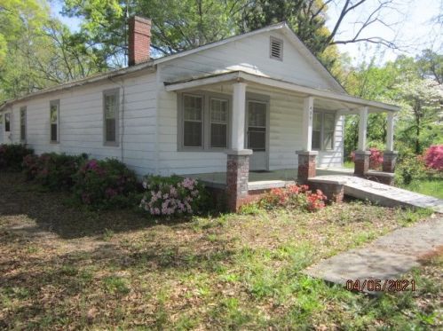 409 Orchard St, Washington, GA 30673-5323