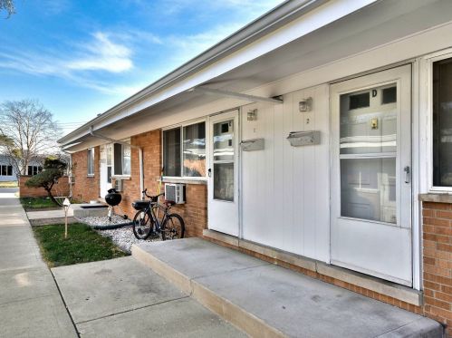 36 Church St, Addison, IL 60101-3897
