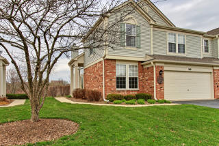 560 Woods Creek Ln, Barrington Hills, IL 60102