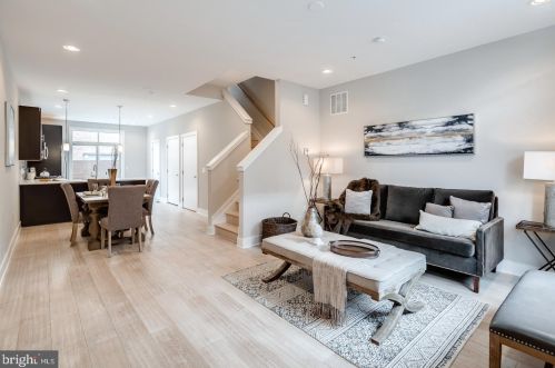 906 5th St, Philadelphia PA  19123-1455 exterior