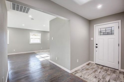 1426 Gillette St, Dallas TX  75217-1210 exterior