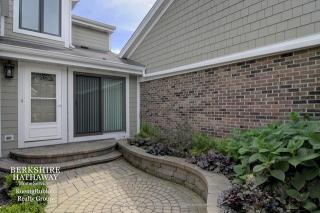 1587 Raven Hl, Wheaton, IL 60189-7108