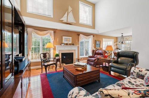 14 Regatta Dr, Niantic, CT 06357-1644