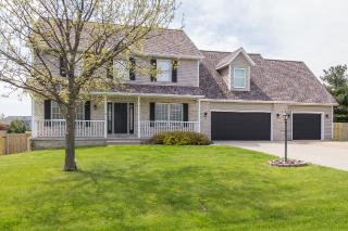 112 Prancer Dr, Heyworth, IL 61745-9648