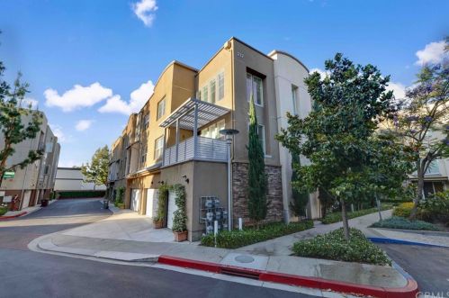 233 Jeanette Ln, Santa Ana, CA 92705-6016