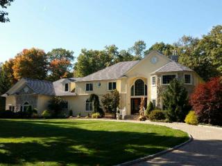 12 Thornwood Dr, Kinnelon, NJ 07405-2953