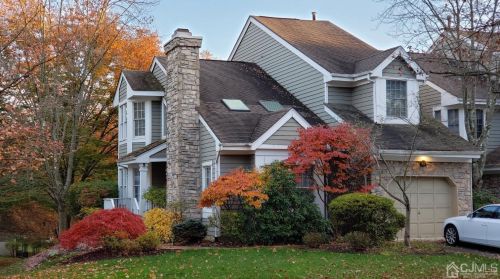 62 Springwood Ct, Princeton NJ  08540-9404 exterior