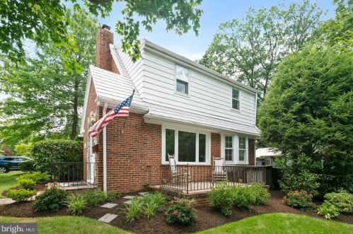 425 Strawbridge Ave, Camden, NJ 08108-1812