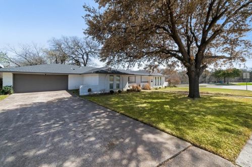 960 Glen Oaks Blvd, Dallas, TX 75232-2522