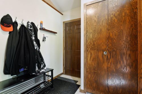 615 Bucher Ave, Saint Paul MN  55126-4628 exterior
