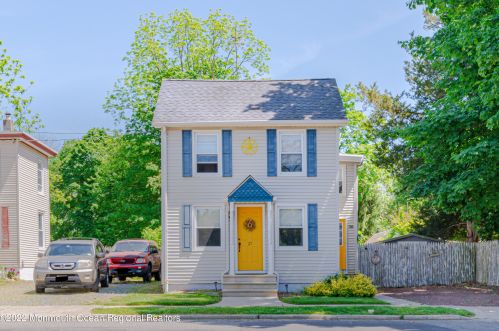27 Main St, Plumsted Township, NJ 08533-1415