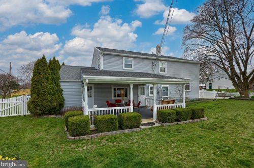 1604 Robert Rd, Lancaster PA  17601-5635 exterior