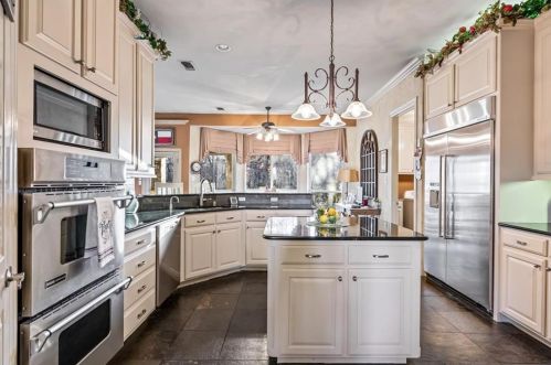 8407 Fm 1187, Fort Worth TX  76126-6016 exterior