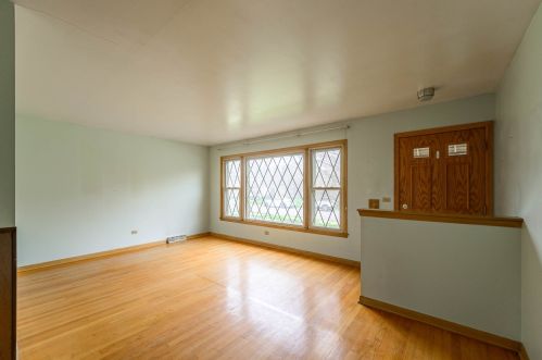 5043 Harold Ave, Schiller Park, IL 60176-1007