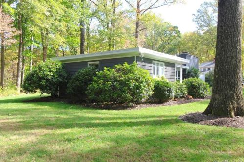 115 Seir Hill Rd, Wilton CT  06897-4208 exterior