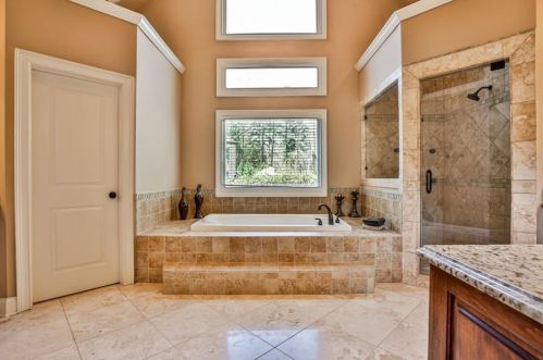 360 Cameron Ridge Dr, Atlanta GA  30328-4710 exterior