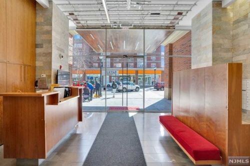 3115 City Pl, Edgewater NJ  07020-3148 exterior