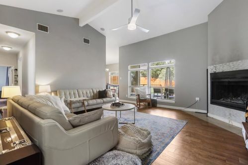307 Cuernavaca Dr, Austin, TX 78733-3247