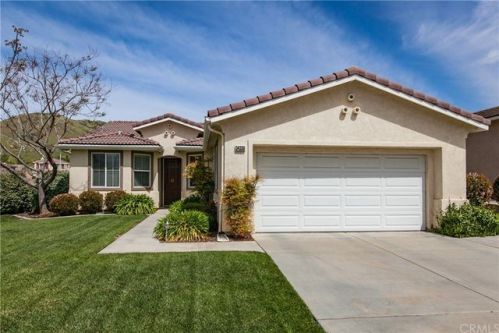 34338 Sherwood Dr, Yucaipa, CA 92399-6806