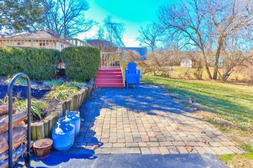 852 Finney Trl, Cincinnati OH 45224-1319 exterior